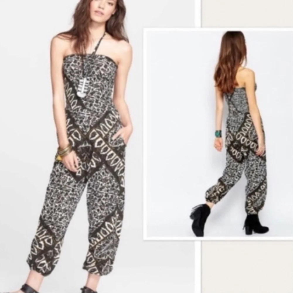 Free People Balloon Gauzy Smocked Jumpsuit Size S Black Tribal Pockets Halter. - Picture 2 of 11
